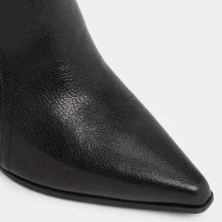 Saddle